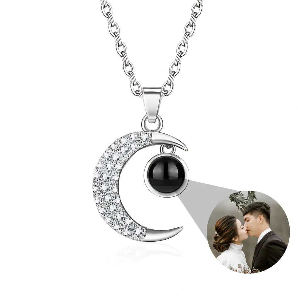 Serabloom - Moon Necklace