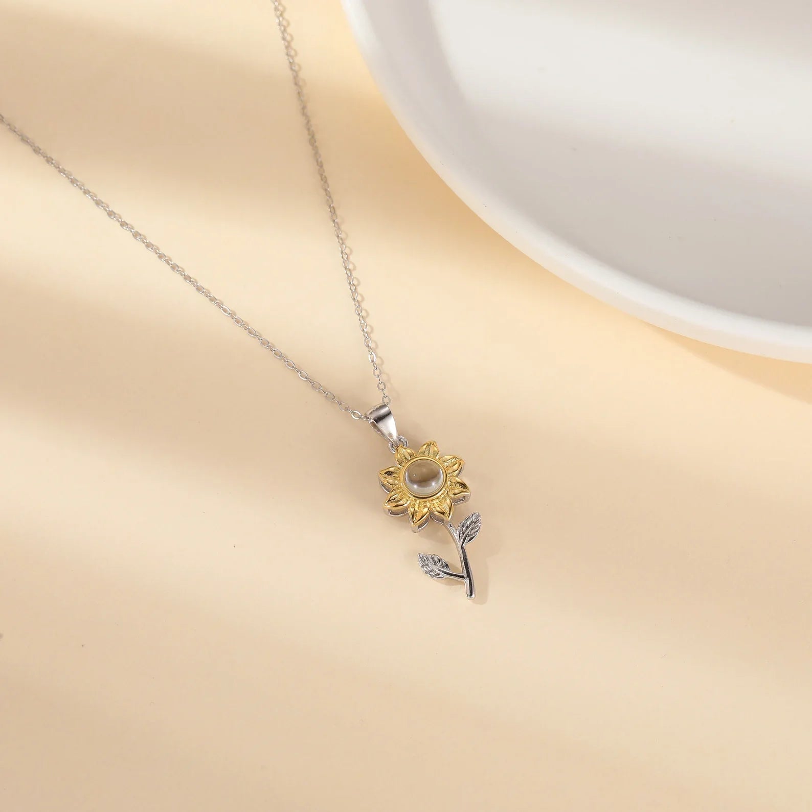 Serabloom - Flower Necklace